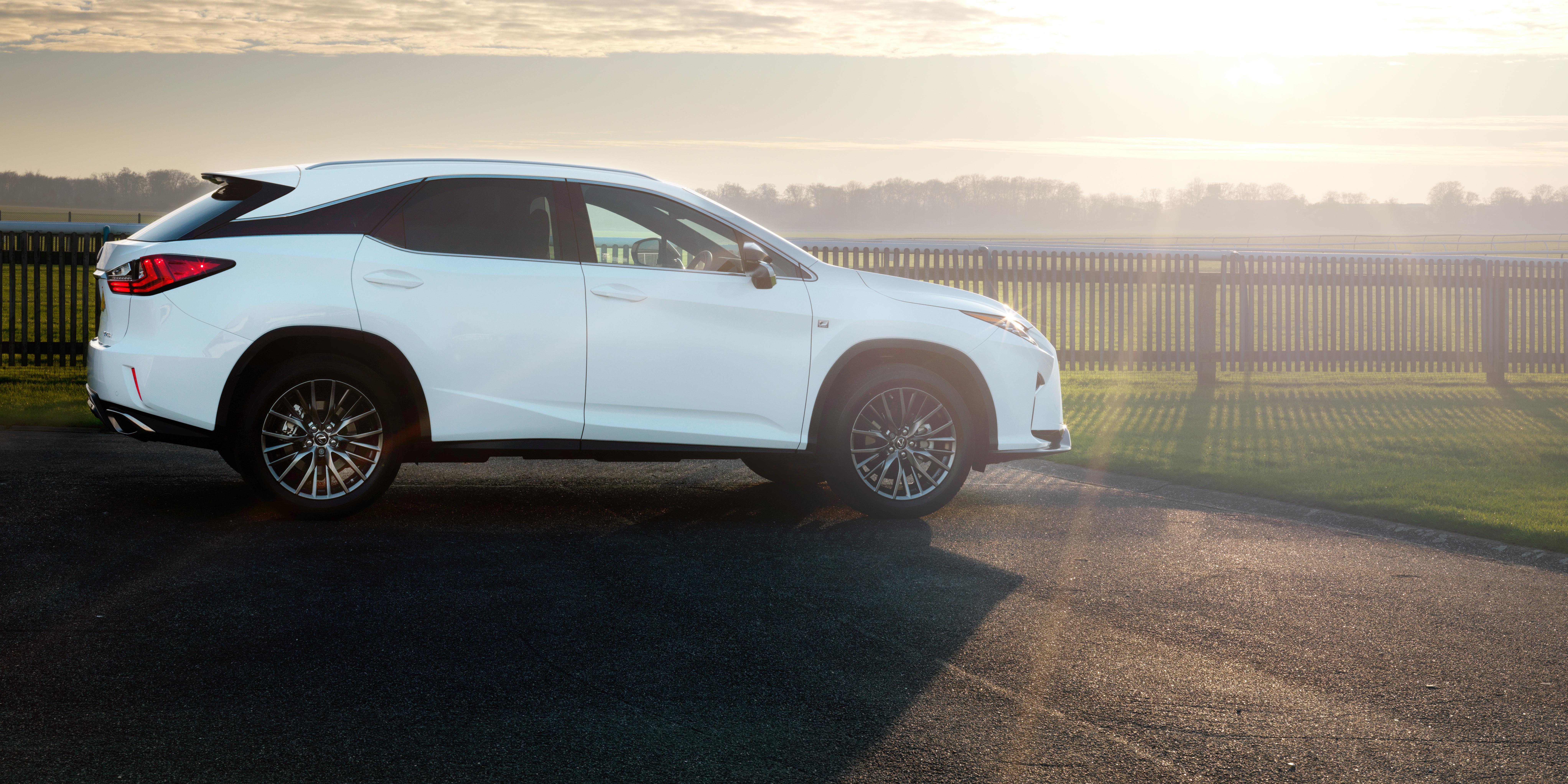 Lexus RX Review carwow