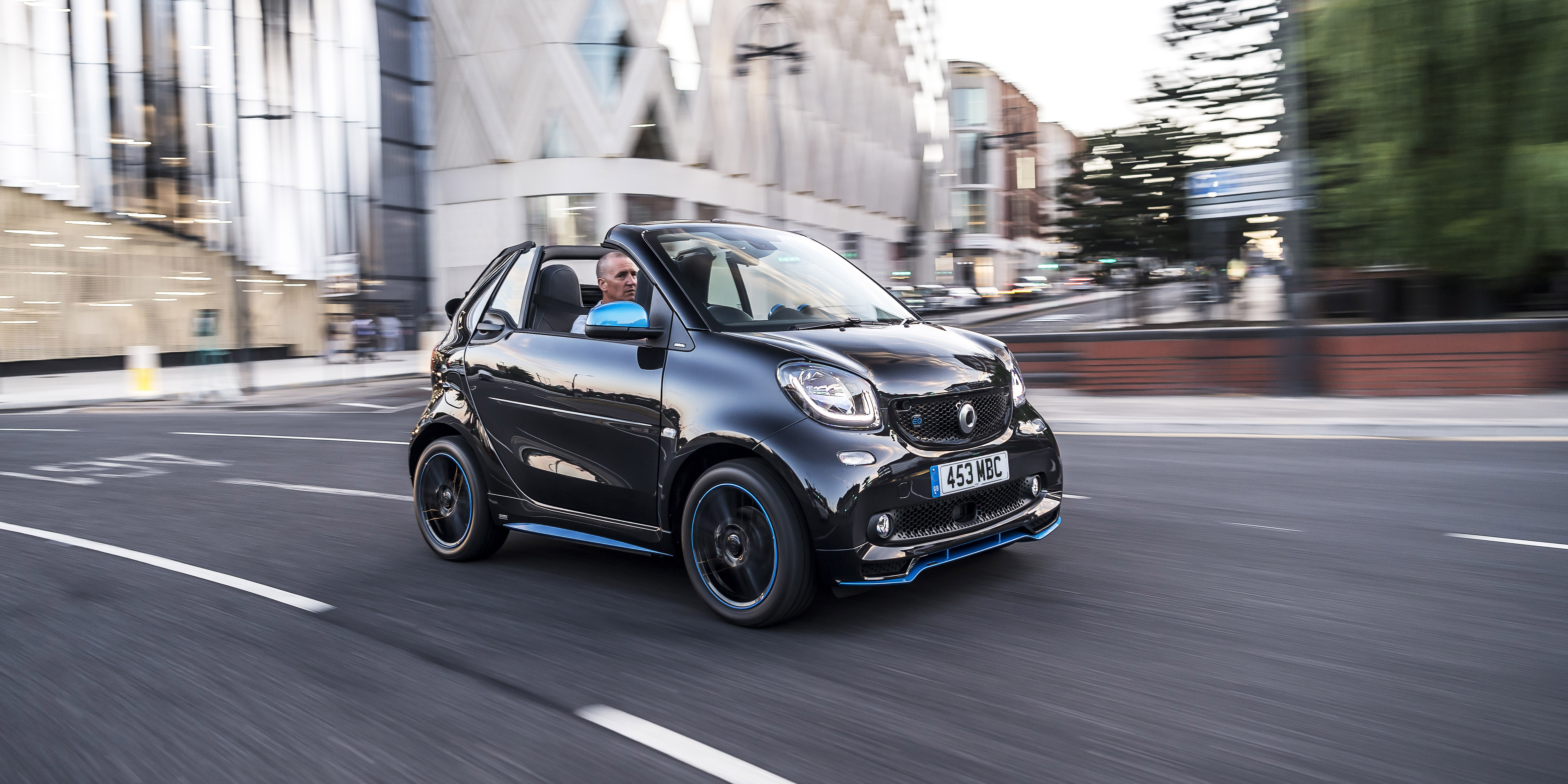 New Smart ForTwo EQ Cabrio Review carwow