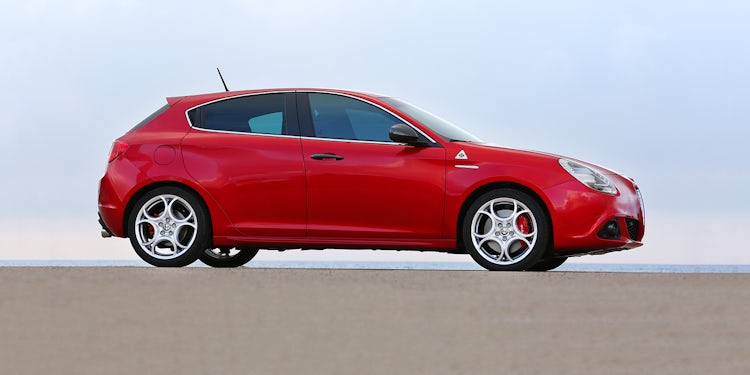 2017 Alfa Romeo Giulietta Price Specs And Release Date Carwow 2017 Alfa Romeo Giulietta Price Specs And Release Date