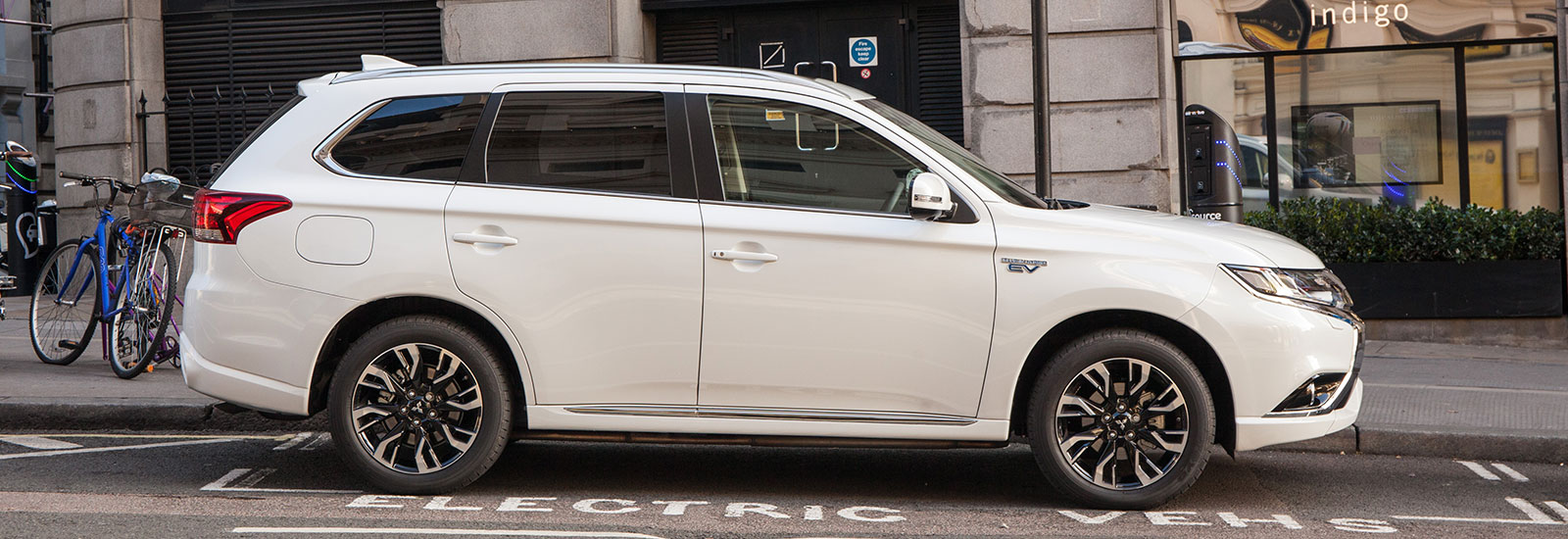 Dimension on sale outlander phev