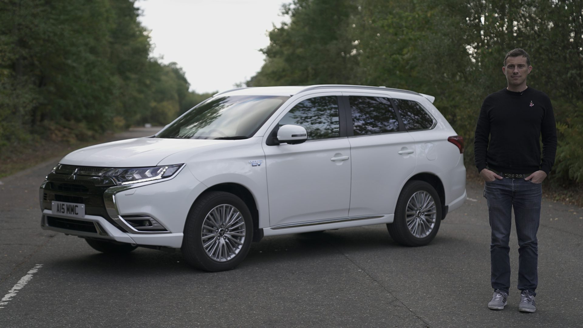 Mitsubishi Outlander PHEV Review 2024 Drive, Specs & Pricing carwow