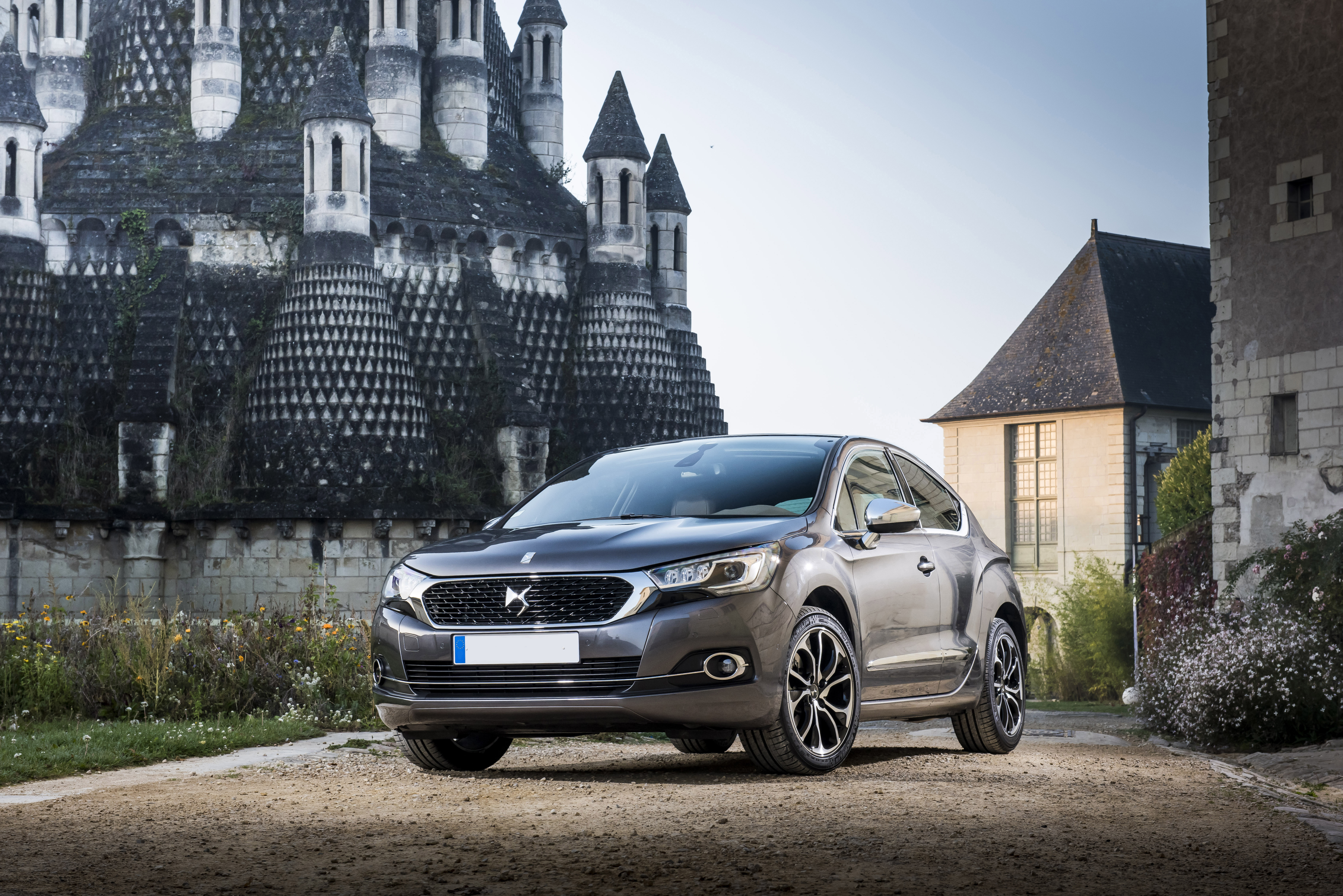 Citroen DS 4 Review carwow