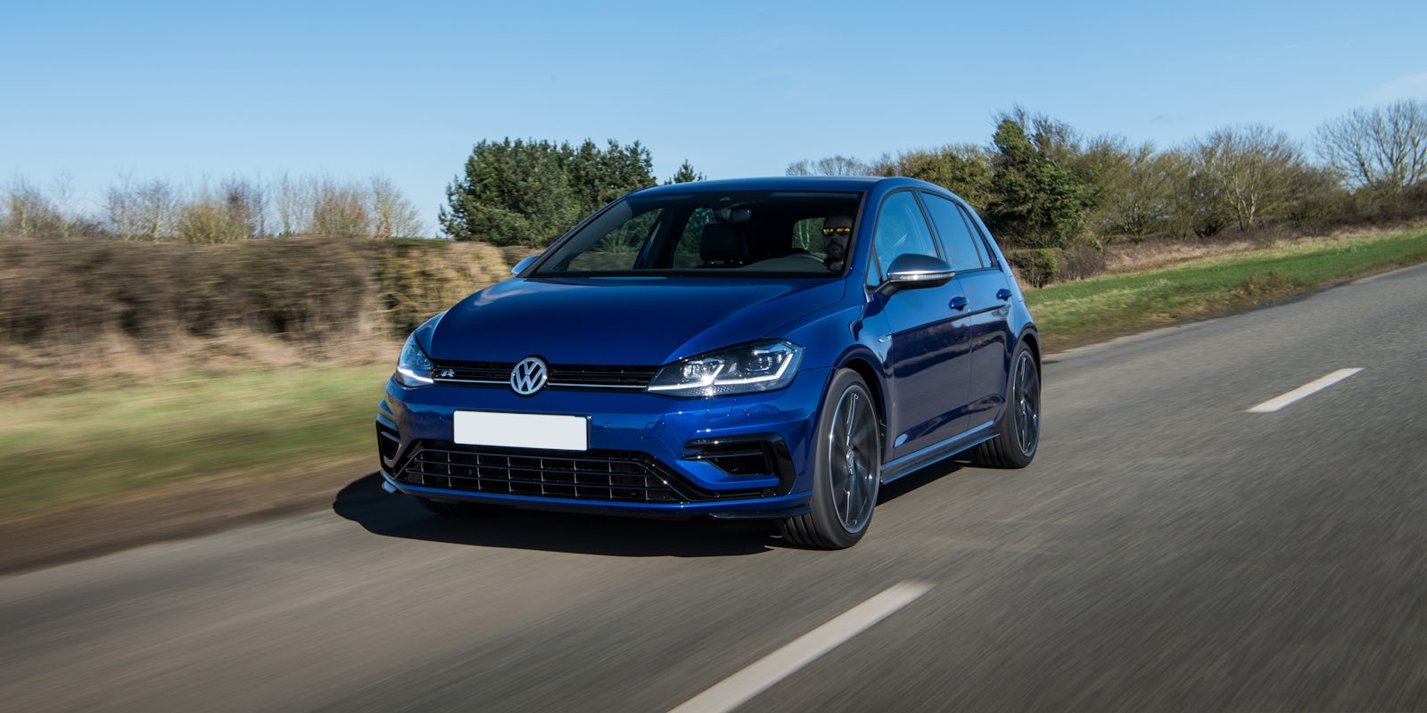 Volkswagen Golf R Review | carwow