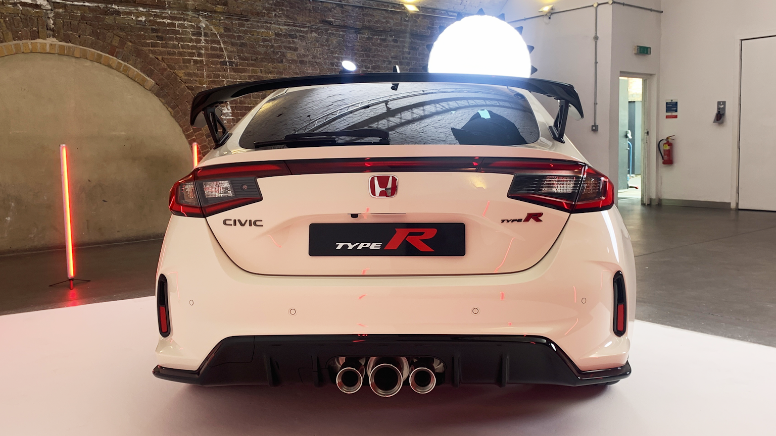 New Honda Civic Type R revealed price, specs and release date carwow