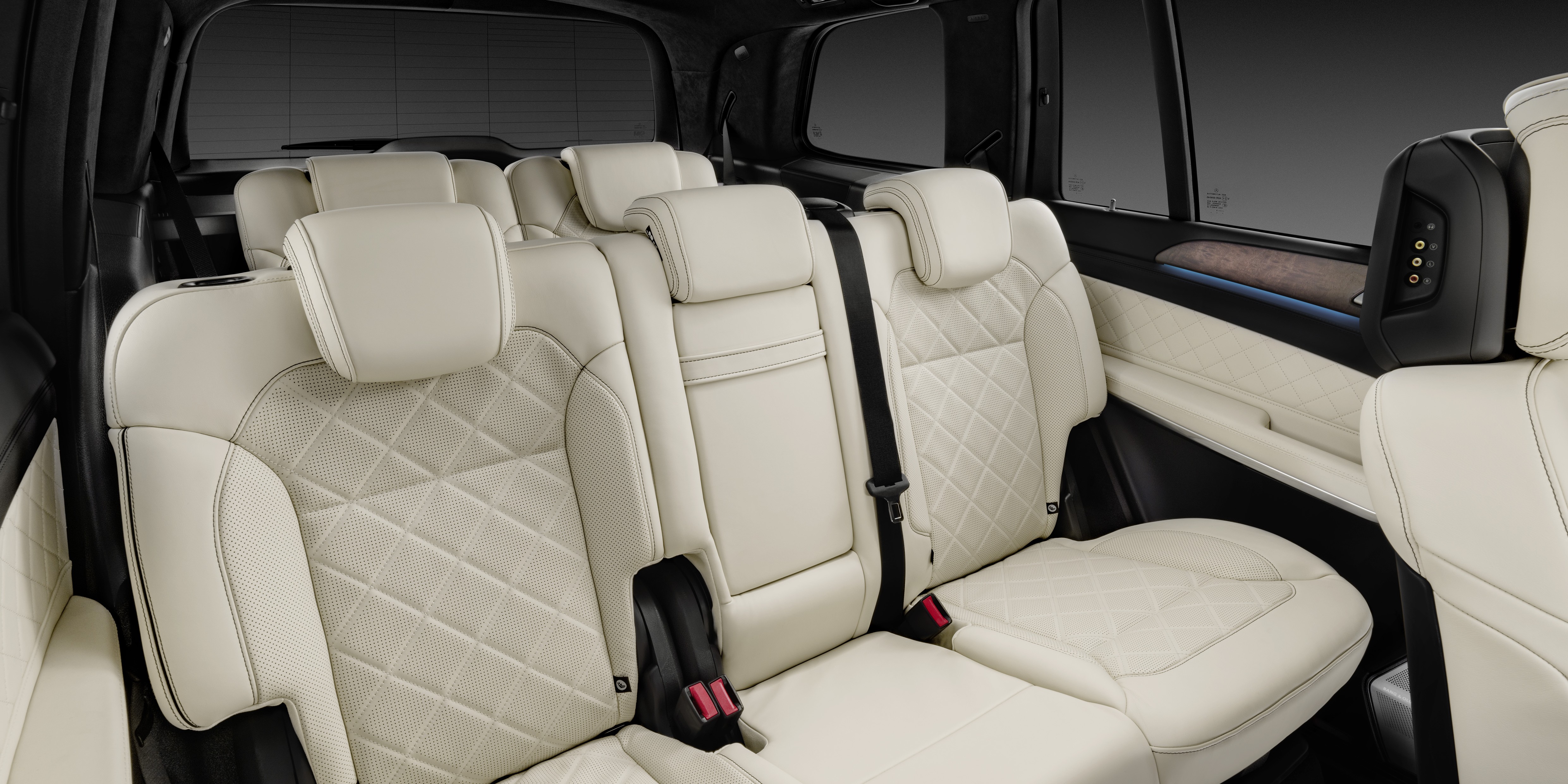 Mercedes GLS Review | carwow