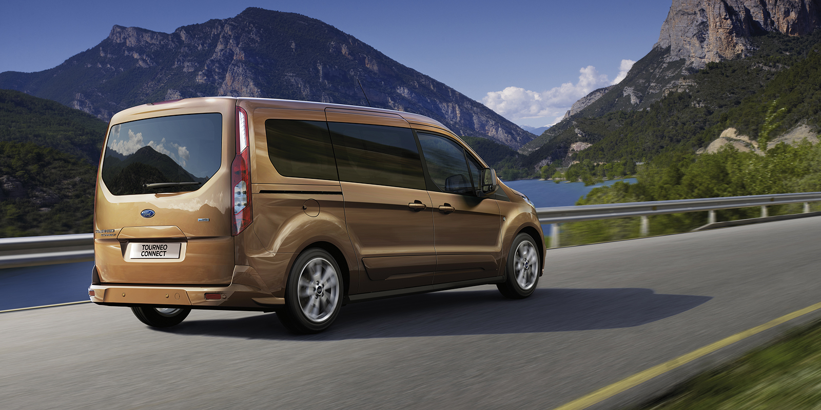 Ford Grand Tourneo Connect Review | Carwow