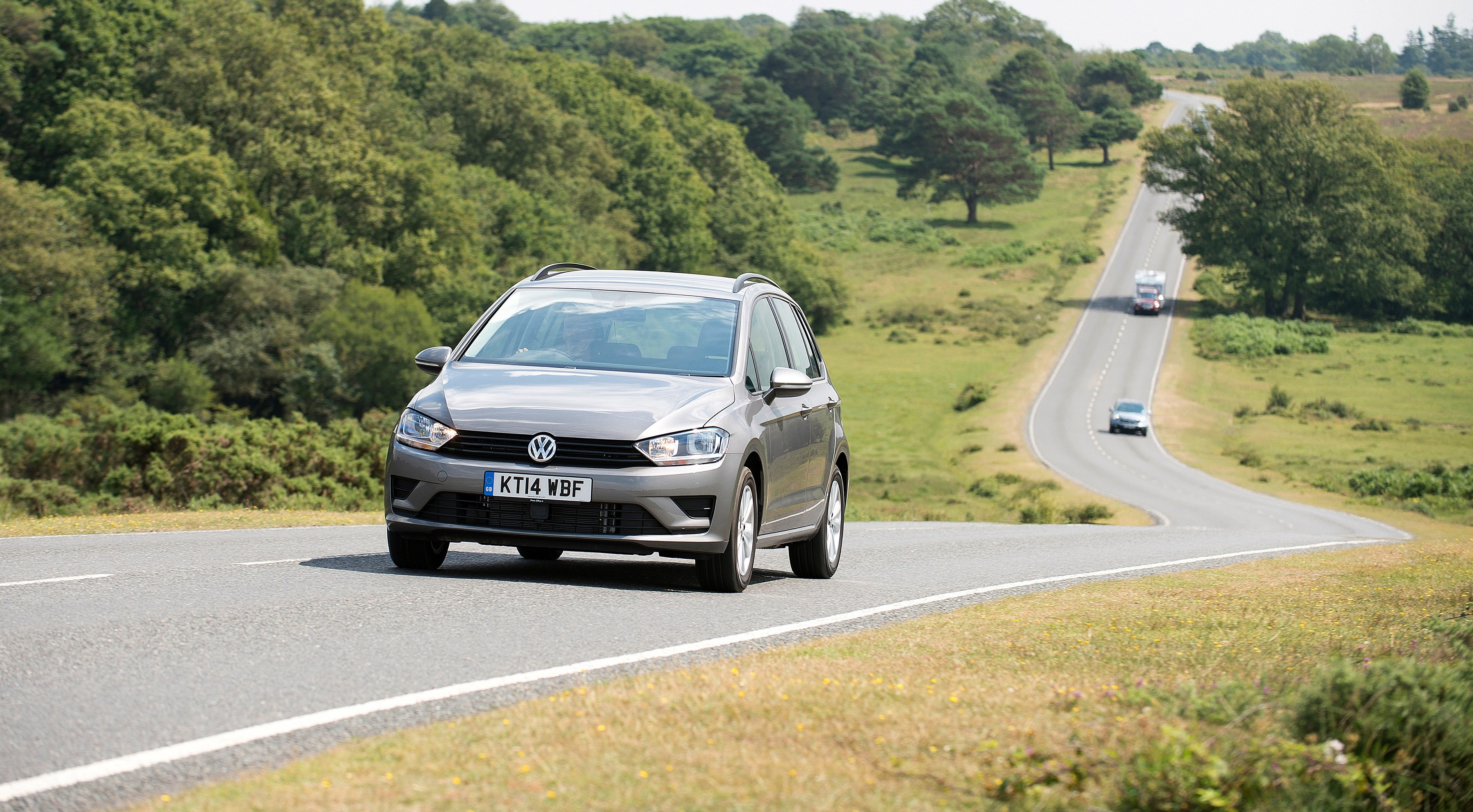 Volkswagen Golf SV Review carwow