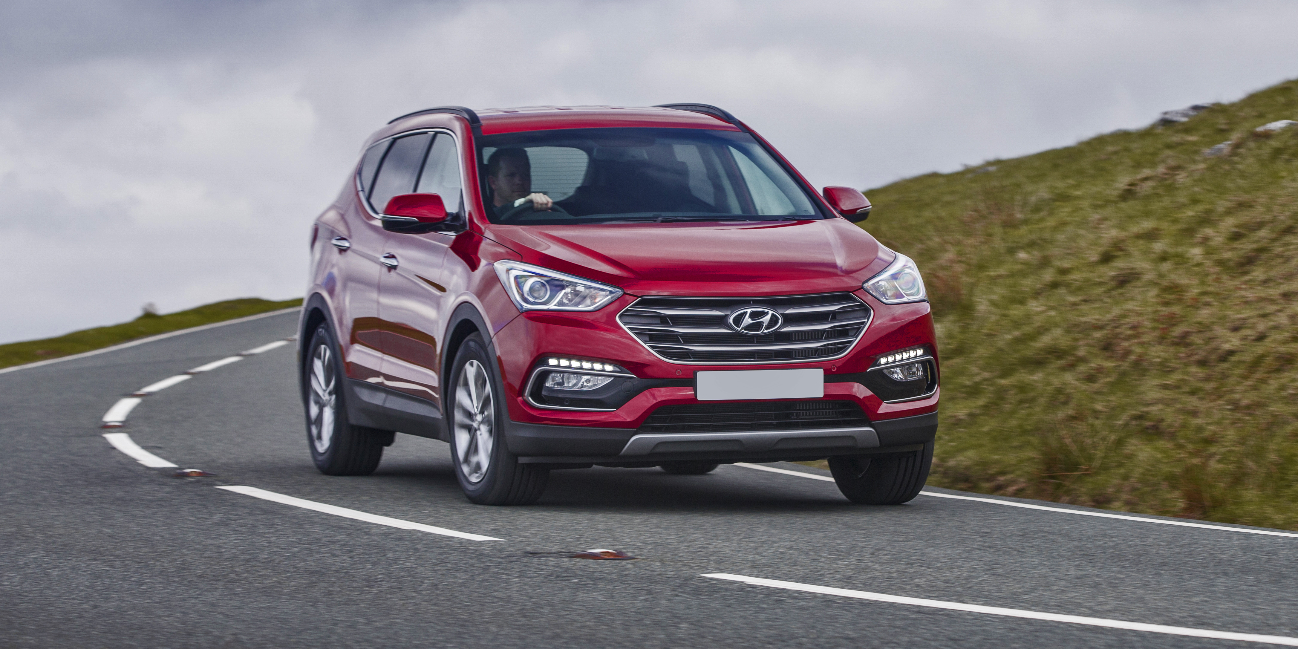Hyundai Santa Fe Review carwow
