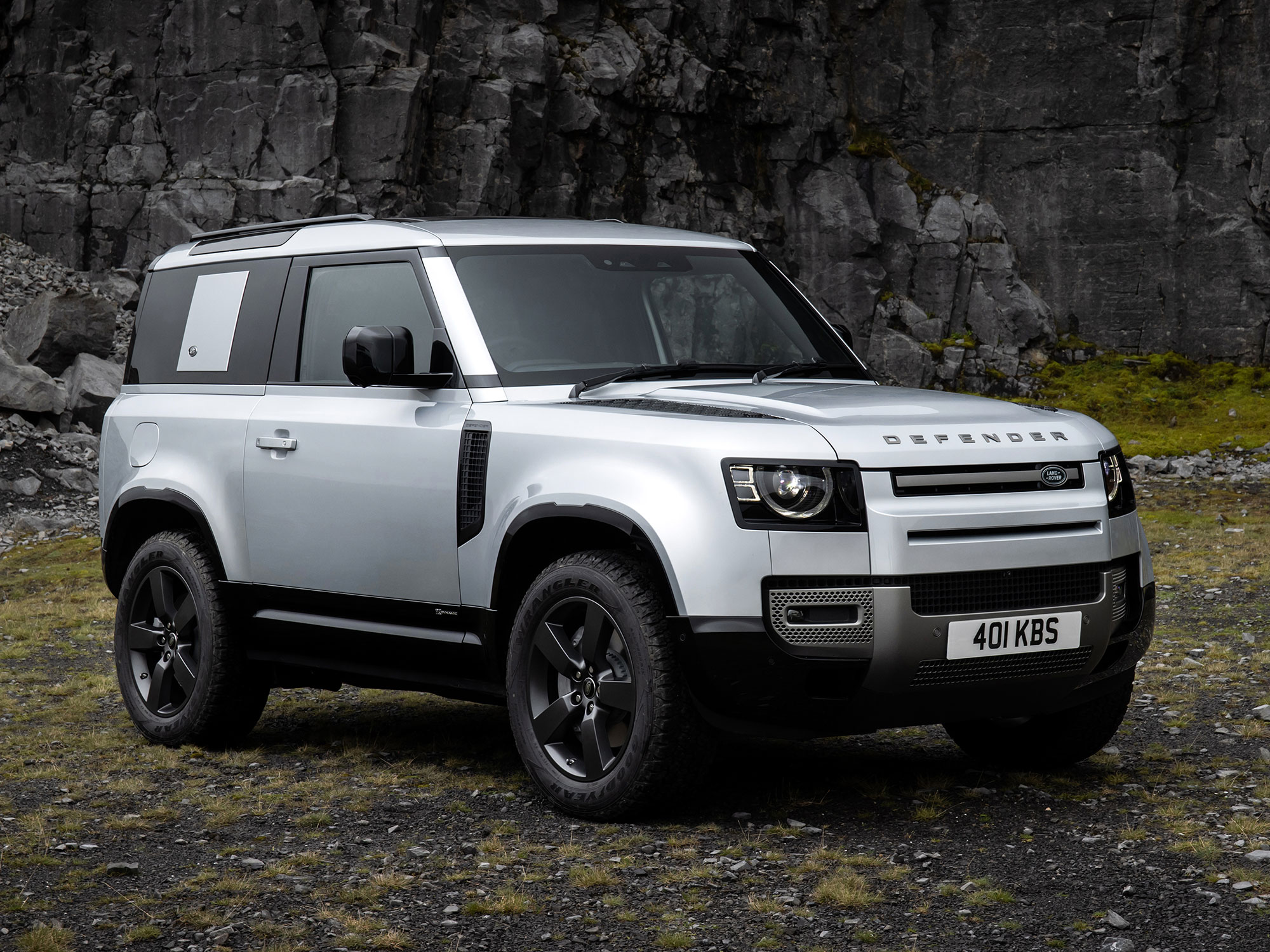 2021 Land Rover Defender Plug-In Hybrid And 6-cylinder Diesel Models ...