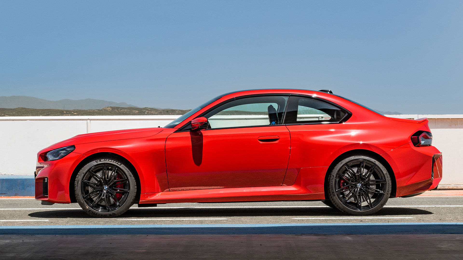 New 460hp BMW M2 revealed: price, specs and release date | carwow