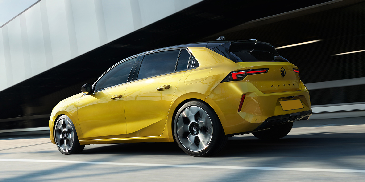 Vauxhall Astra Review 2022 | Drive, Specs & Pricing | carwow